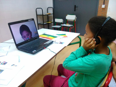 IMÁGENES DE LA VIDEO CONFERENCIA ENTRE NIÑOS