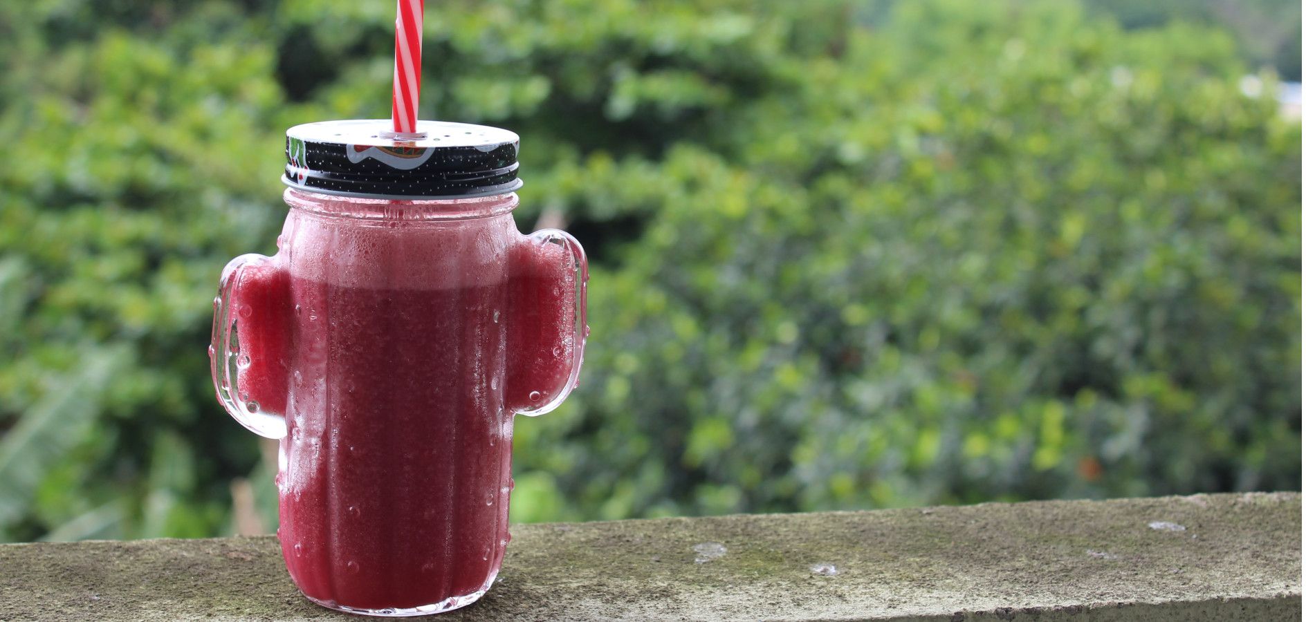 Receta: batido de granada, naranja y plátano