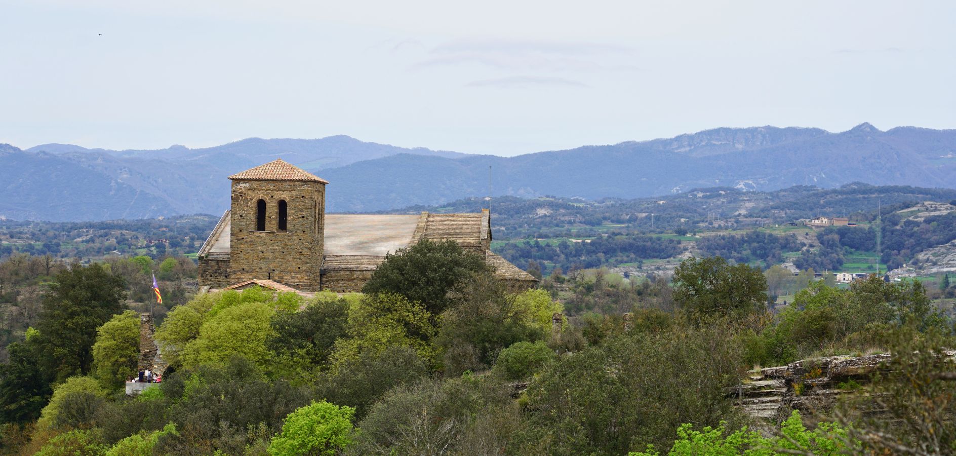 Monestir de Sant Pere de Casserres: un tresor entre cingles