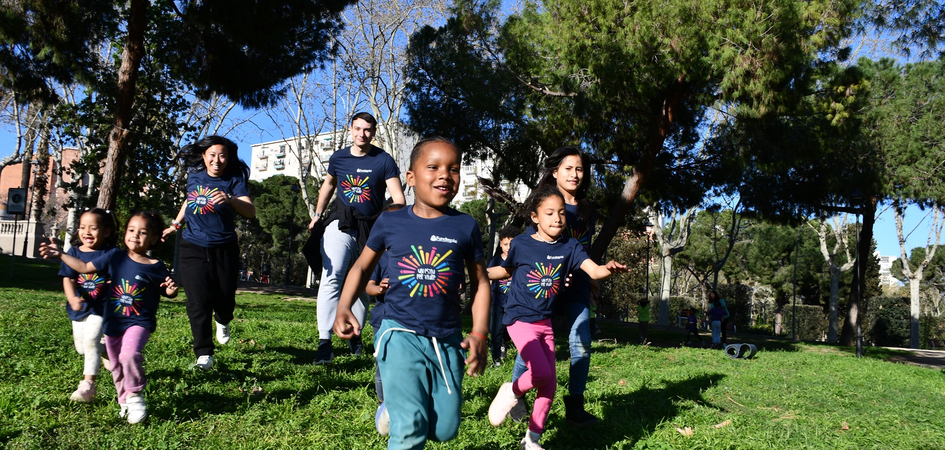Un 12% más de becas para niños, niñas y jóvenes, y un 20% más de fondo en la campaña ‘Un verano para vivir’