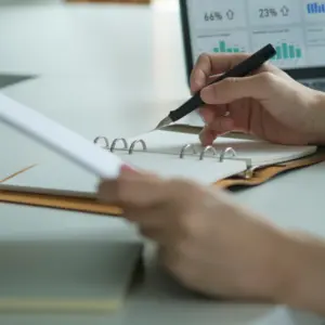 8 funcions de l’auxiliar d’administració