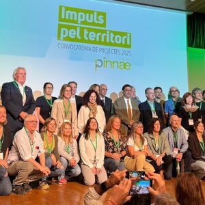 Fundesplai y Fundació Pinnae impulsan el proyecto Dones Mirall para madres jóvenes en riesgo social y laboral en el Penedès