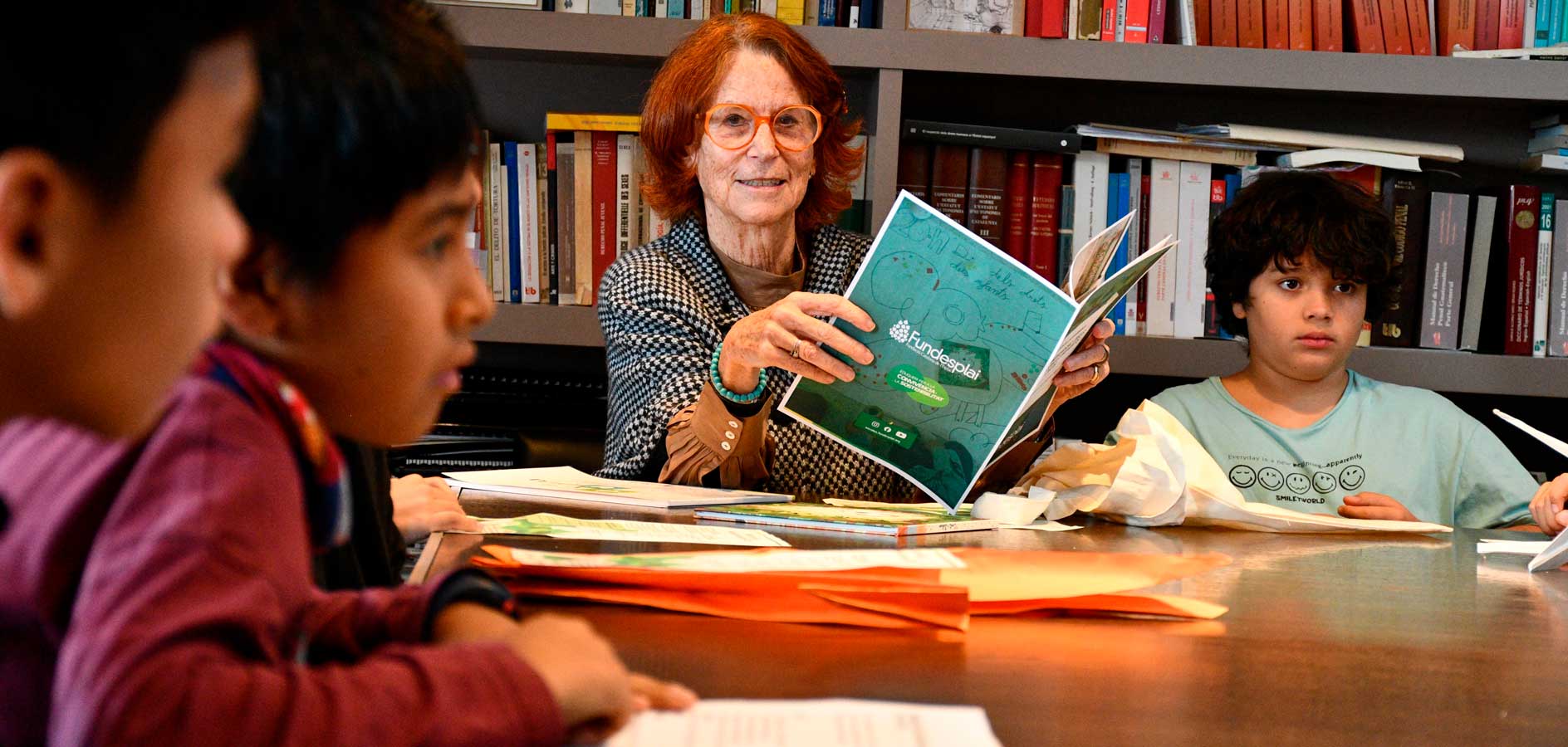 Infants i joves reclamen un món de pau davant la Síndica de Greuges de Catalunya