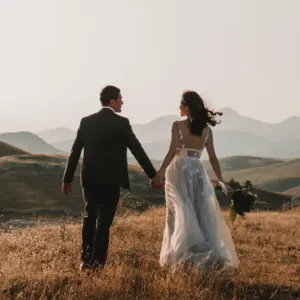 10 raons per fer un casament en una casa de colònies