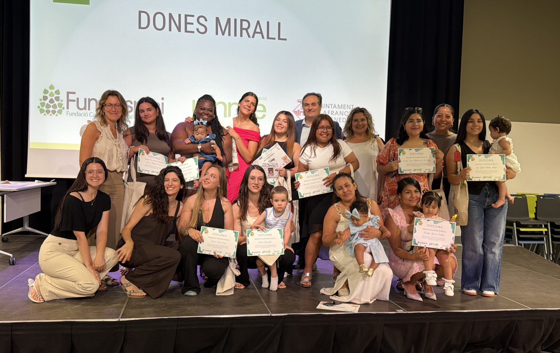 Acaba la primera edició de Dones Mirall: formació i inserció social i laboral per a mares joves