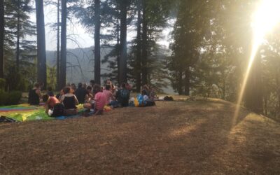 Les famílies viuen l’eclipsi solar a les cases de colònies entre activitats d’astronomia i natura