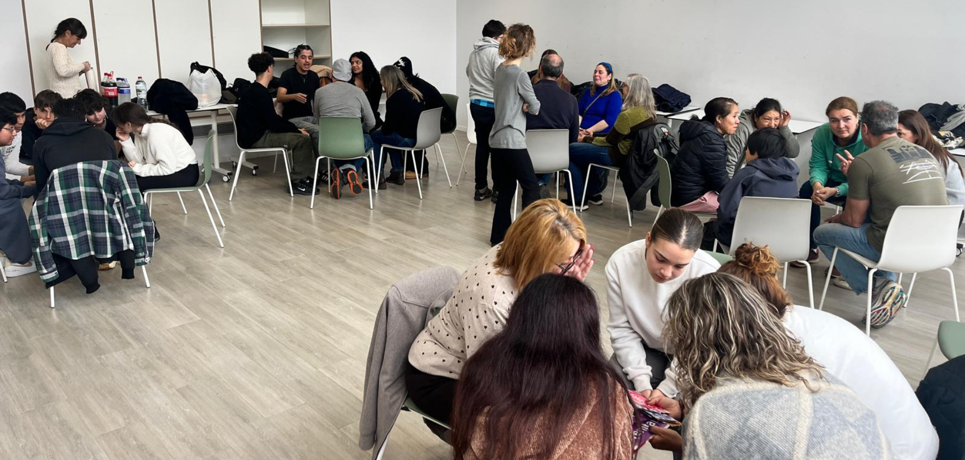 Teixim cura: suport i benestar per a les persones cuidadores